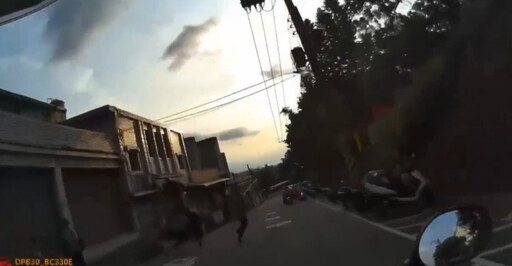 影/警追肇逃車輛5逃逸移工下車狂逃 一人跑進淡大遭逮