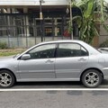 板橋某國小上學時間瘋狂開槍掃射 轎車轟成蜂窩