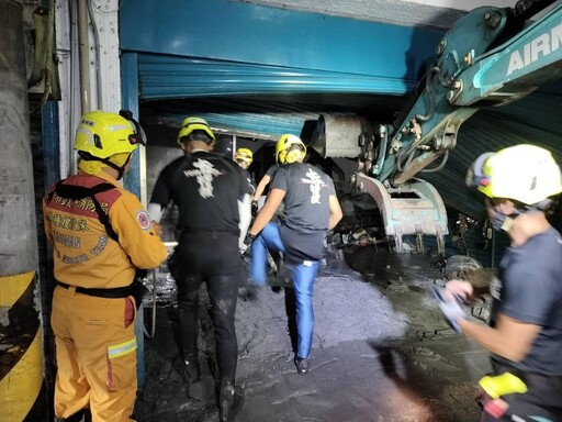 影/台中消防局跨縣市馳援花蓮 35名特搜隊徹夜救援