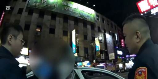 影/媲美「捷運逼讓座嬤!」新莊翁搭霸王公車 警拖下車逮捕