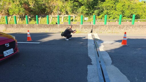 影/台62伸縮縫角鋼翹起害30車爆胎 保時捷彈飛慘賠5萬