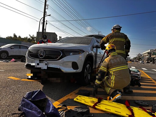 狀況緊急！台南「男子遭輾夾車底」重創命危