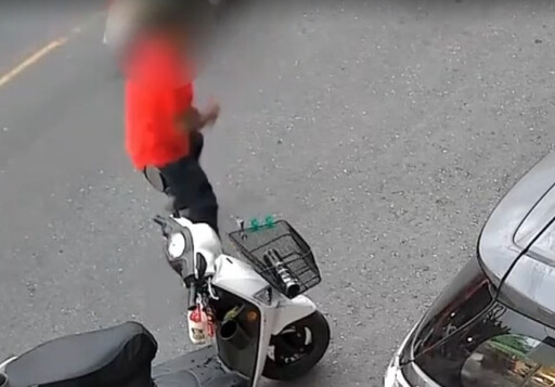 影/高雄警匪搏鬥！竊嫌抄「羅賴把」拒捕 遭壓制逮捕