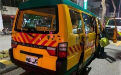 台中娃娃車司機突發腦溢血自撞安全島 6童與老師驚魂未傷