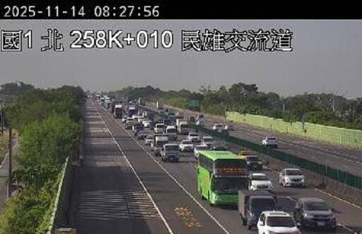 國1北上大貨車翻覆! 主線封閉籲用路人改道