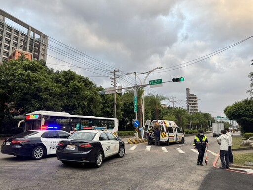 影/淡水阿嬤騎Ubike違規穿越斑馬線 遭機車撞還要被罰