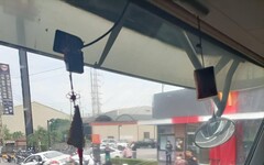 台南新市嚴重車禍！麥當勞前阿提斯刷倒一排機車