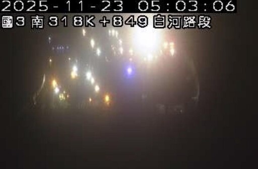 影/國3大追撞！「大小貨車打橫翻覆」釀全線封閉
