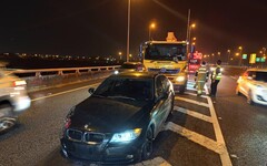 國8台南段詭異車禍！2車撞爛車殼毀 1駕駛竟離奇消失