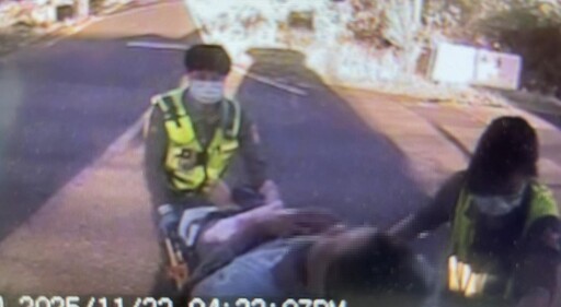 驚魂一刻！南投輪椅老人過馬路遭貨車撞飛 駕駛辯陽光太強