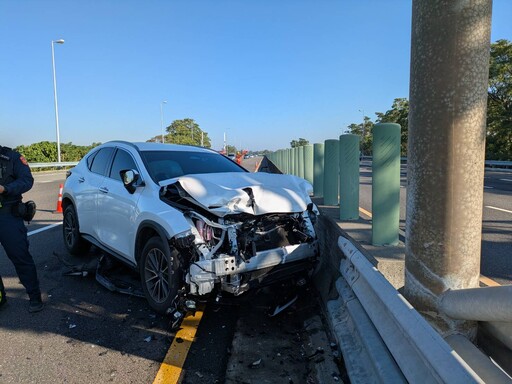 國3南向340.6K車禍！休旅車追撞緩撞車 「頭撞爛、開花」2人送醫