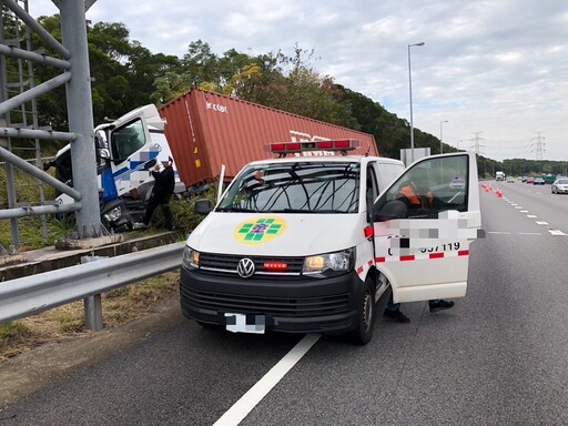 國3清水段嚴重車禍！駕駛自撞衝出邊坡 58歲男昏迷搶救中