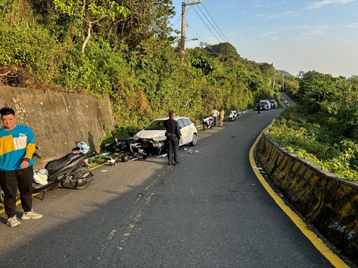 高雄死亡車禍！19歲騎士過彎自摔噴飛對向 遭小客車撞上不治