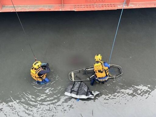 彰化八堡圳驚見婦人漂水面！全身僵硬明顯死亡 家屬悲痛認屍