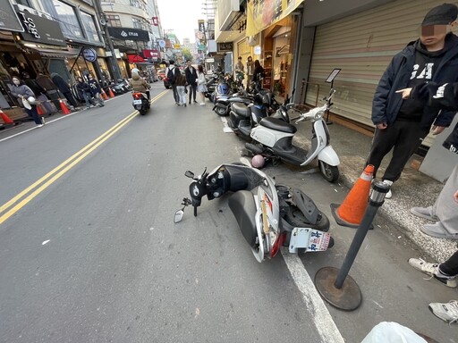 少年無照「偷開爸計程車」失控撞14輛機車！肇逃遭逮 父連帶受罰