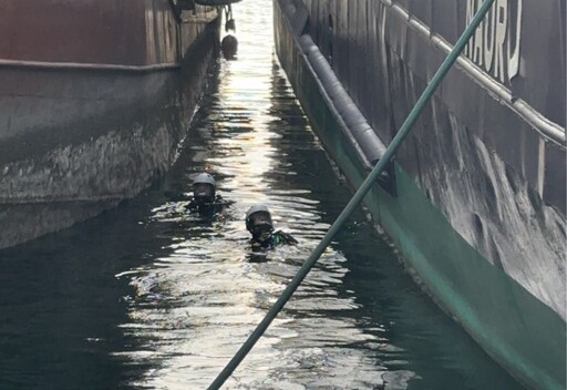 快訊／找到了！高雄港落海失聯漁工命大 拼命游回岸邊被救起