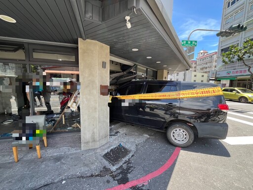 花蓮驚悚車禍！47歲男「未減速」開車衝撞早餐店 釀13人輕重傷