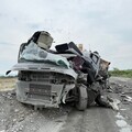 屏東砂石車對撞！駕駛「噴飛車外」遭輾慘亡 另一駕駛酒測超標送辦