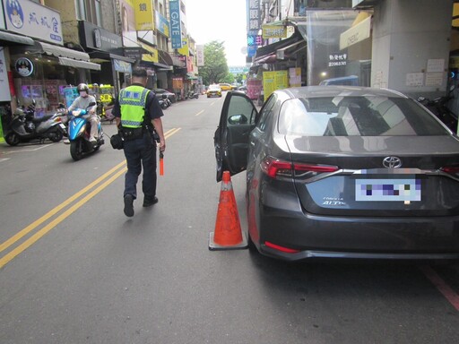 台中三寶對決！女違停紅線大開車門 酒駕男撞上肇逃