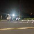 台中離奇車禍！女衝對向自撞路燈 「車頭全毀」重傷不治