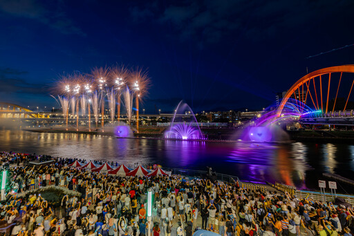 最後一場!「2025水舞嘉年華」10/19登場 人水共舞、低空煙火嗨翻全場