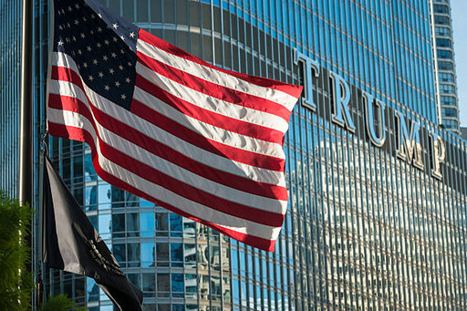$TRUMP 幣競賽吸金「1.48億」美元 220名得主將與川普共進晚餐