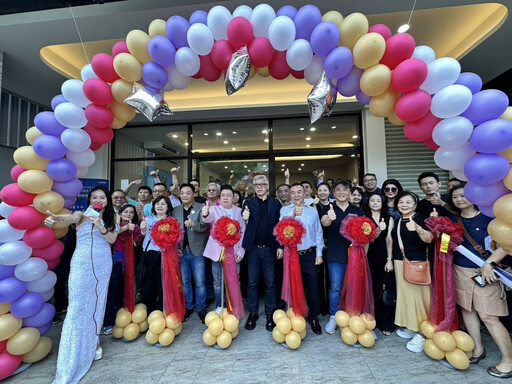 高雄旗艦店開幕今夏驚人三重送 董哥派出鎖 “無鎖不在” 今夏最狂促銷