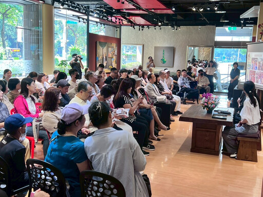 香華天打造藝文交流平台 《台北好好玩》簽書會熱鬧登場