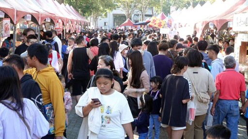 彰化家扶耶誕愛心園遊會熱鬧登場 151攤愛心匯聚數千民眾熱情參與