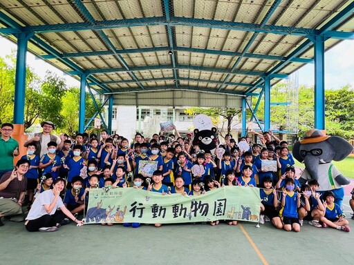 壽山動物園「行動動物園」巡迴北高雄校園 宣導生命教育