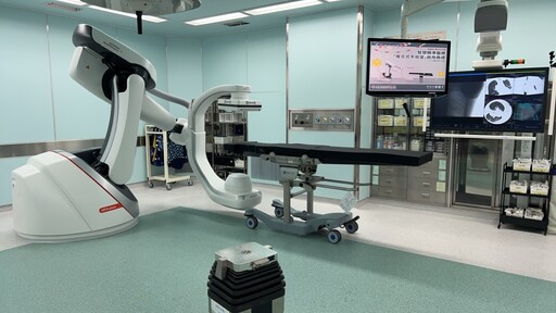 小港醫院全新複合式手術室啟用 ! 提升精準醫療