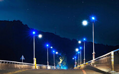 「藍色公路」重現浪漫夜景 中市LED路燈點亮大肚山頭