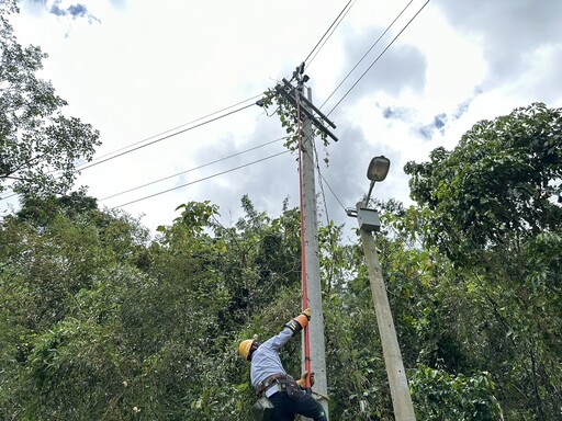 台電南部4區齊心搶修，凱米颱風後那瑪夏重獲電力