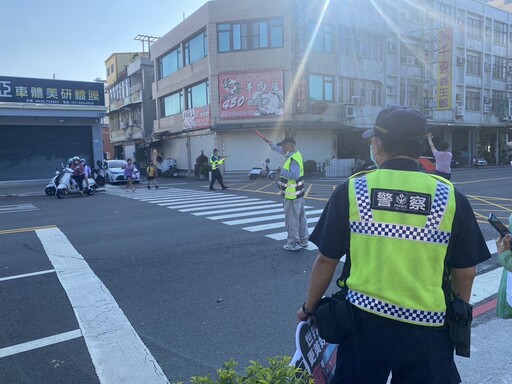 開學日 岡山警全面啟動護童專案勤務