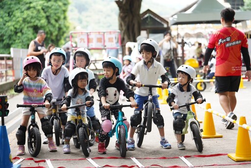 千人共騎享受鐵馬風光 台中自行車嘉年華登場