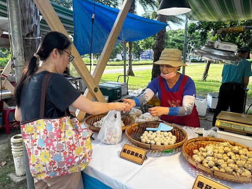 高雄農業局力邀來「神農市集」享受豐收與新鮮的秋日「柚」惑