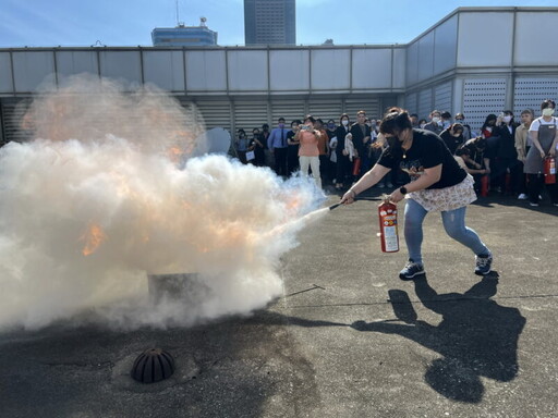 防災新紀元│高雄大遠百攜手消防局，自衛消防演練大成功