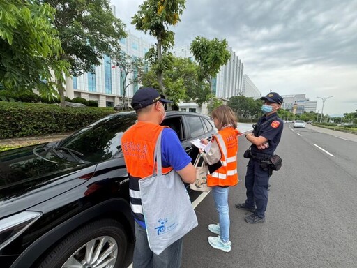 中市聯合監警取締違法白牌車 違規駕駛罰十萬最重吊銷駕照