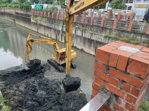 確保排水通暢 高市府水利局加強曹公新圳清淤