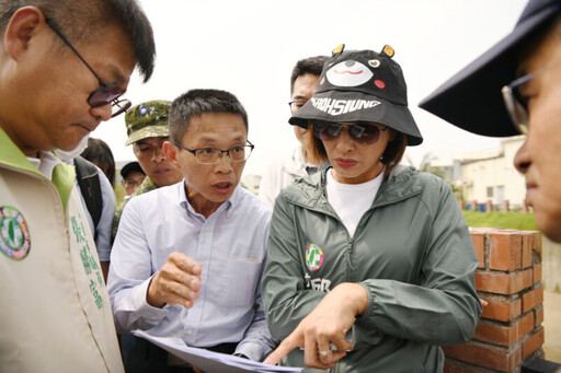 邱議瑩會勘高雄水患區 爭取新設十九灣滯洪池改善淹水