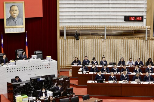 陳其邁赴議會報告114年總預算案編製 持續推動五大面向市政建設