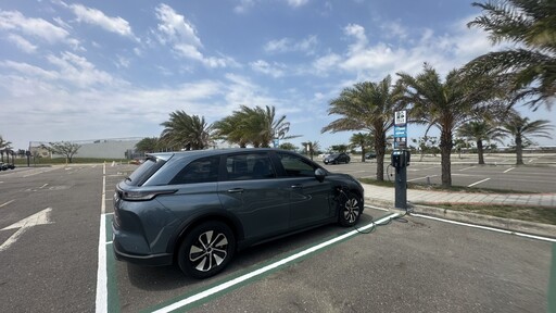 雲管處攜手連鎖科技 打造六大智慧充電停車場⁠