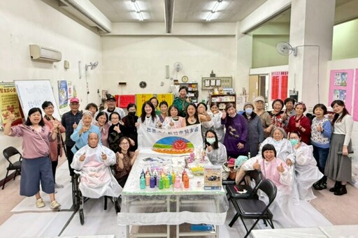 腎彩飛揚、繪出繽紛 竹市腎友協會邀請腎友一同揮灑色彩用創作點亮透析人生
