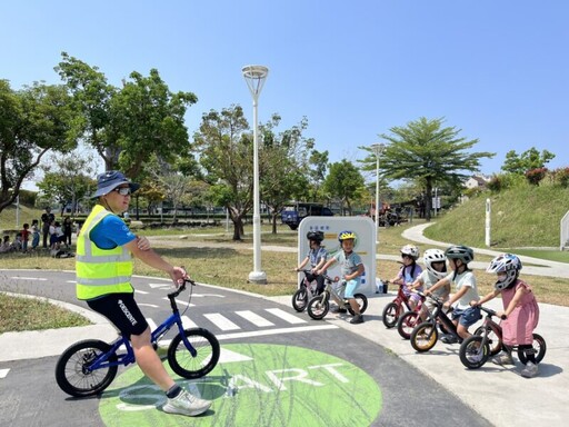 路竹幼兒園從遊戲中落實學童交通安全 實際體驗兒童交通公園