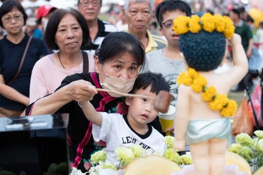佛誕母親雙慶齊賀 旗山禪淨中心三千人匯聚佛光 浴佛蔬食音樂傳愛