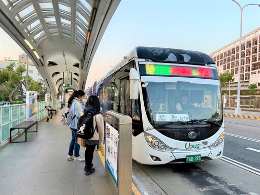 中市交通卡突破187萬！ 校長樂23條公車進校園