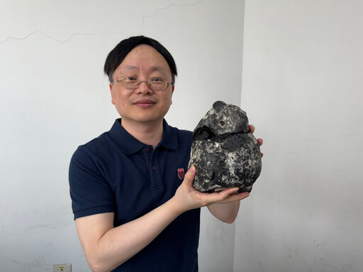 獨步全台!高雄大學鄭竣亦教授以核磁共振技術 成功驗證兩公斤龍涎香