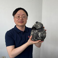獨步全台！高雄大學鄭竣亦教授以核磁共振技術 成功驗證兩公斤龍涎香
