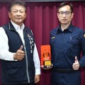 林智偉成功搶救輕生女 李文章表揚直稱好樣的