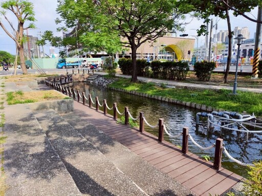 曹公圳欄杆與步道的整修完工 提升步道設施品質展現懷舊風采
